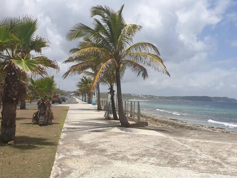 Les Pieds Dans L'Eau Chez Syl Apartman Le Moule Kültér fotó